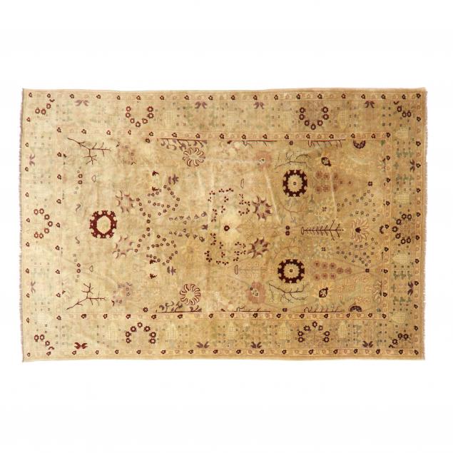OUSHAK CARPET Ivory field with