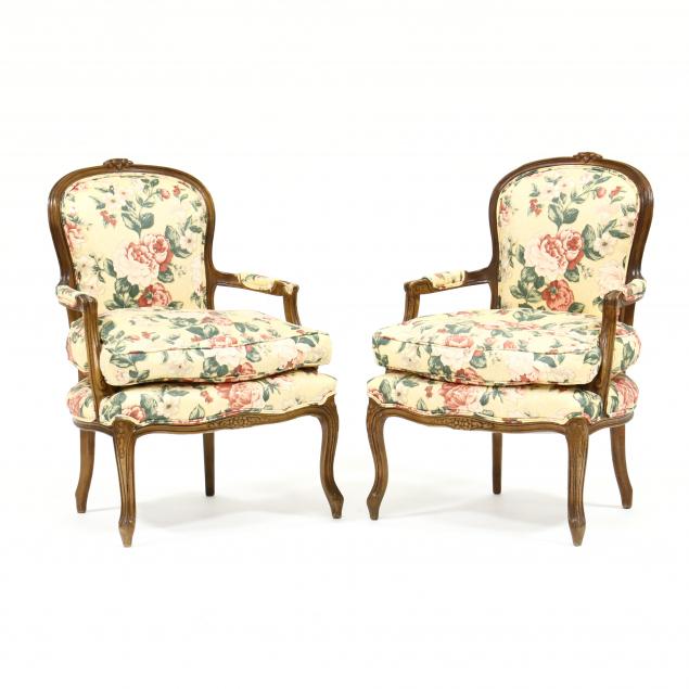 PAIR OF LOUIS XV STYLE FAUTEUIL 345c89