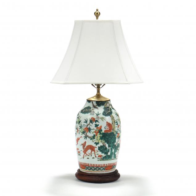 A CHINESE FAMILLE VERTE VASE LAMP