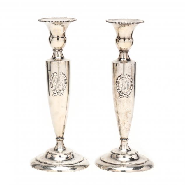 A PAIR OF STERLING SILVER CANDLESTICKS 34652f