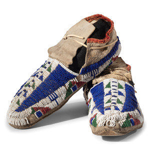 Sioux Beaded Hide Moccasins late 3465c5