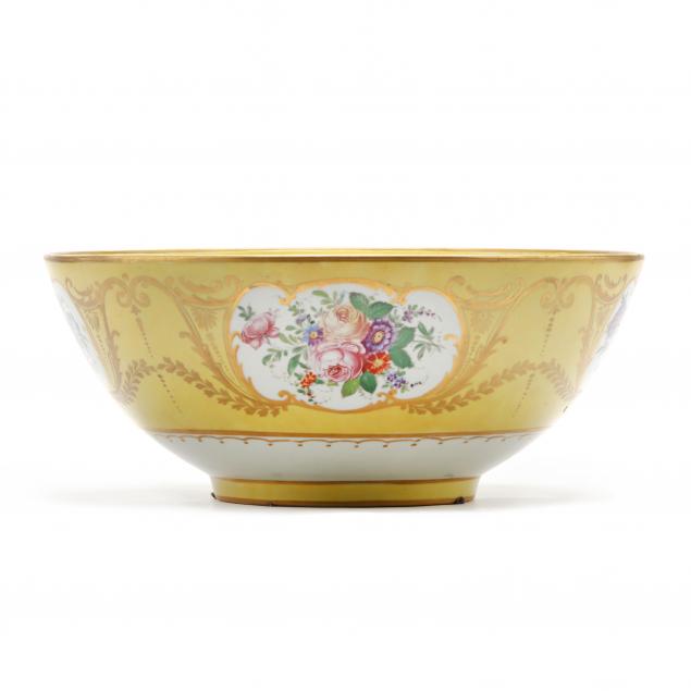 FRENCH PORCELAIN CENTER BOWL 20th 34905e