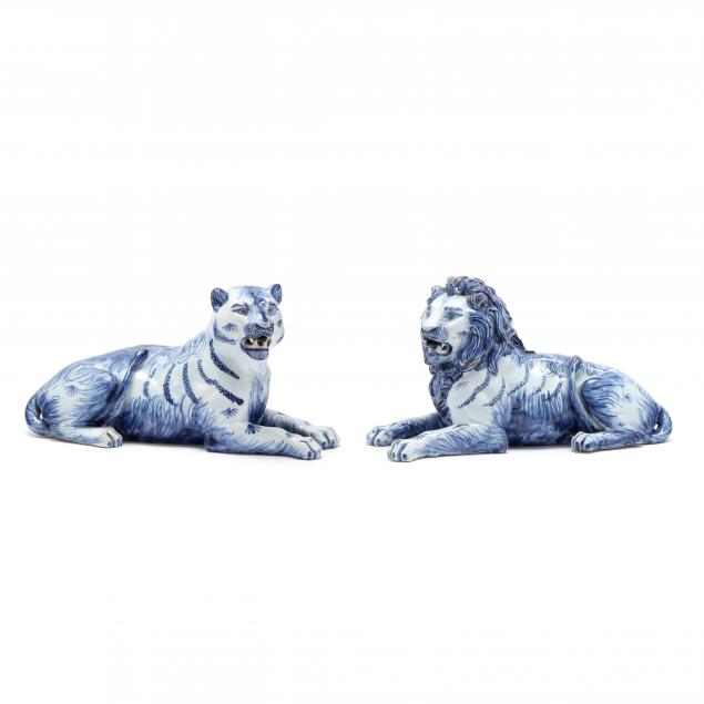 DUTCH DELFT FACING PAIR, LION AND
