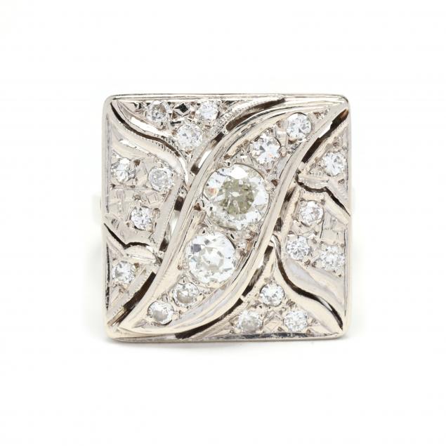 GOLD AND DIAMOND RING The square 3492b4