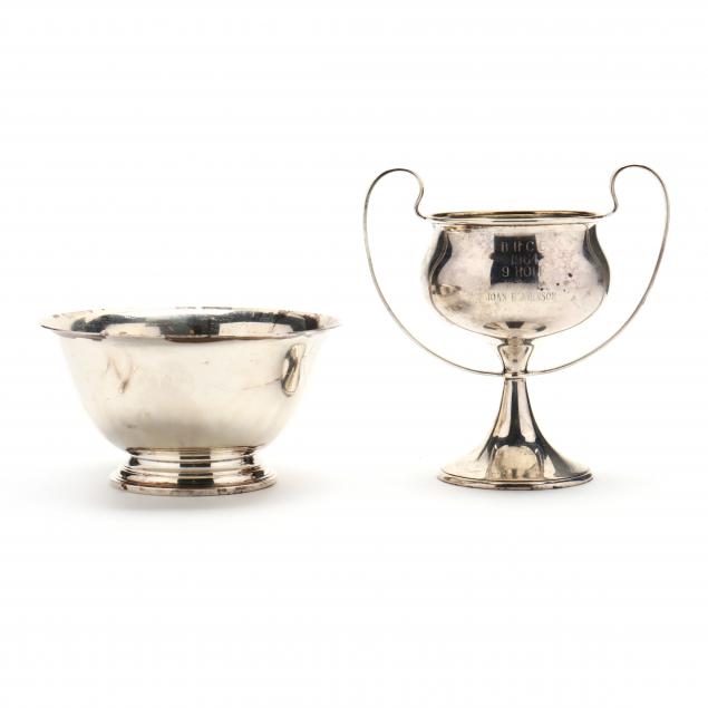 A STERLING SILVER GOLF TROPHY AND REVERE