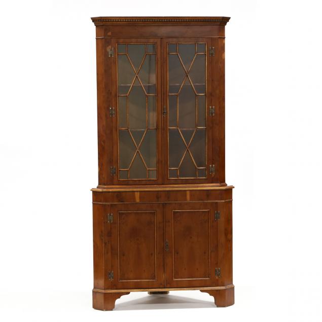 CHIPPENDALE STYLE DIMINUTIVE YEW 349411