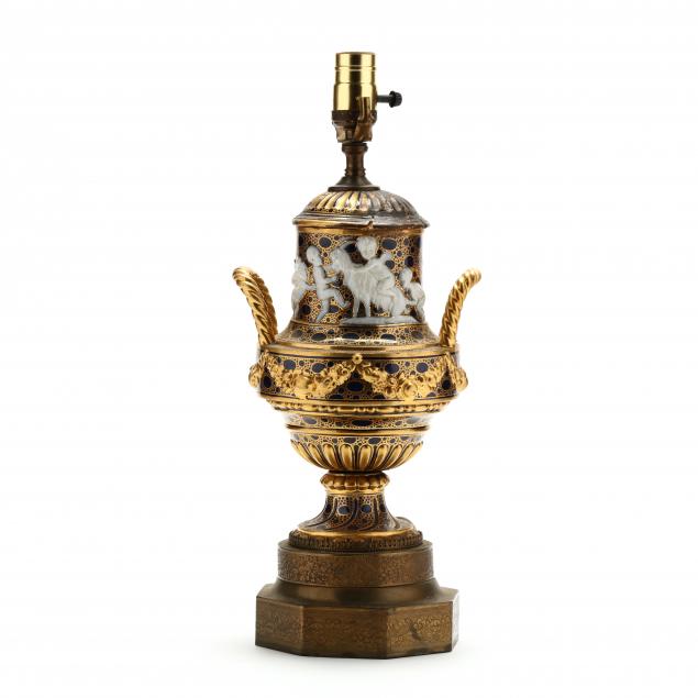 BELLE ÉPOQUE PORCELAIN URN TABLE