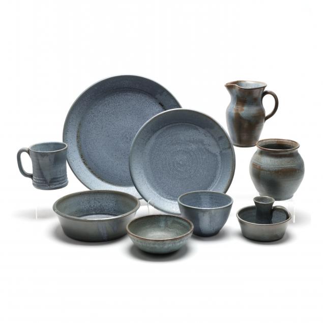  ASSORTED SEAGROVE POTTERY TABLEWARE  349850