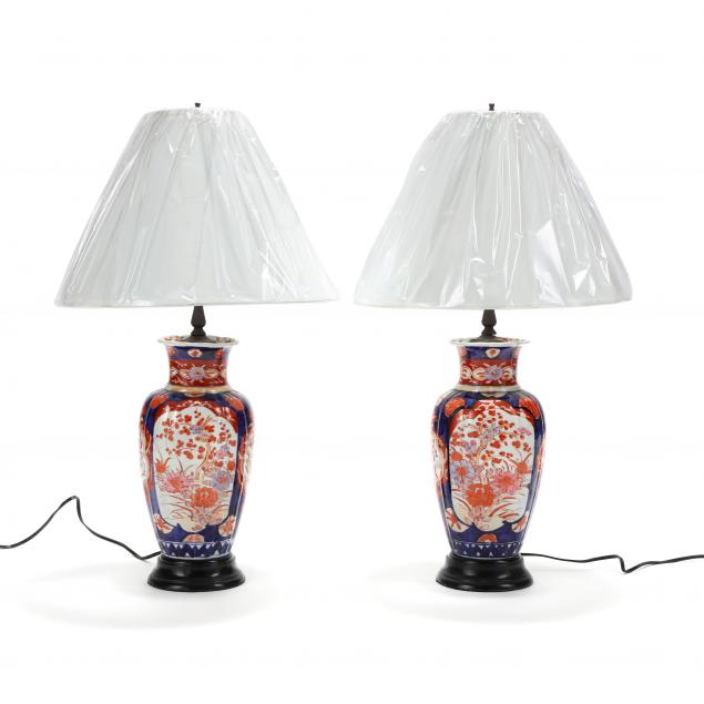 PAIR OF IMARI PORCELAIN TABLE LAMPS 3499d7