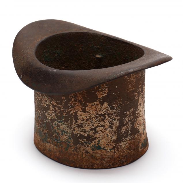 CAST IRON TOP HAT SPITTOON Late