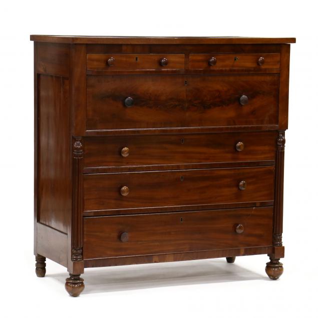 AMERICAN CLASSICAL MAHOGANY CHEST 349d2f