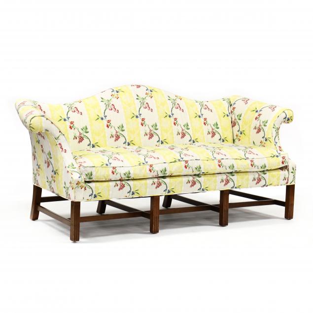 SILK UPHOLSTERED CHIPPENDALE STYLE 349e7e