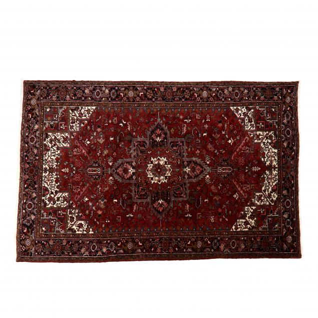 HERIZ CARPET With traditional center