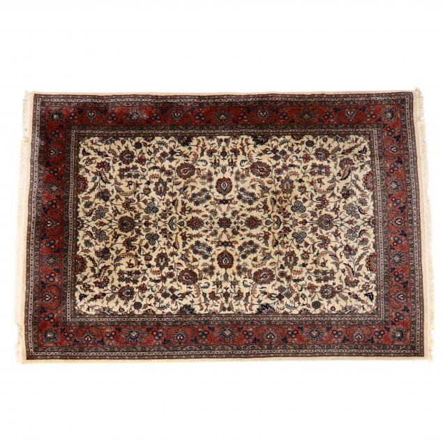 INDO PERSIAN RUG Ivory field with