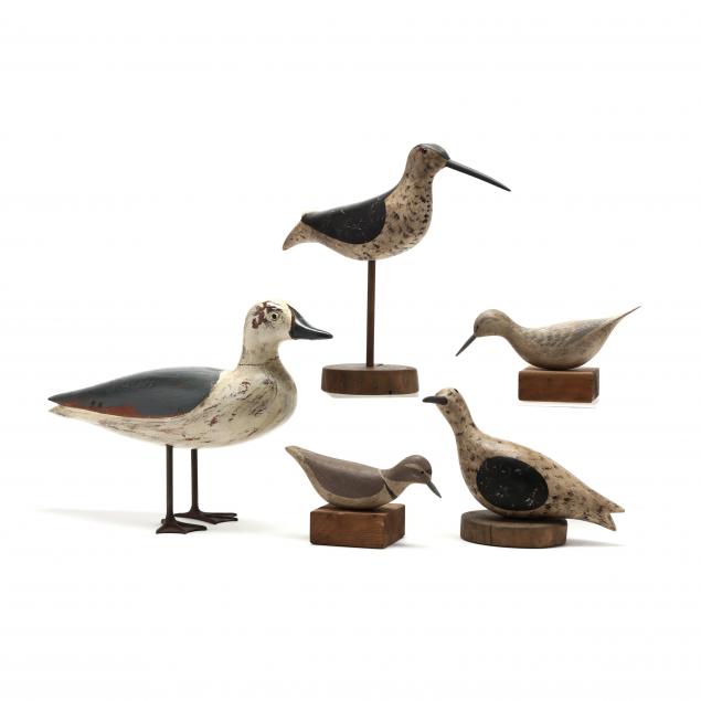 DECORATIVE CARVED DUCK WITH FOUR