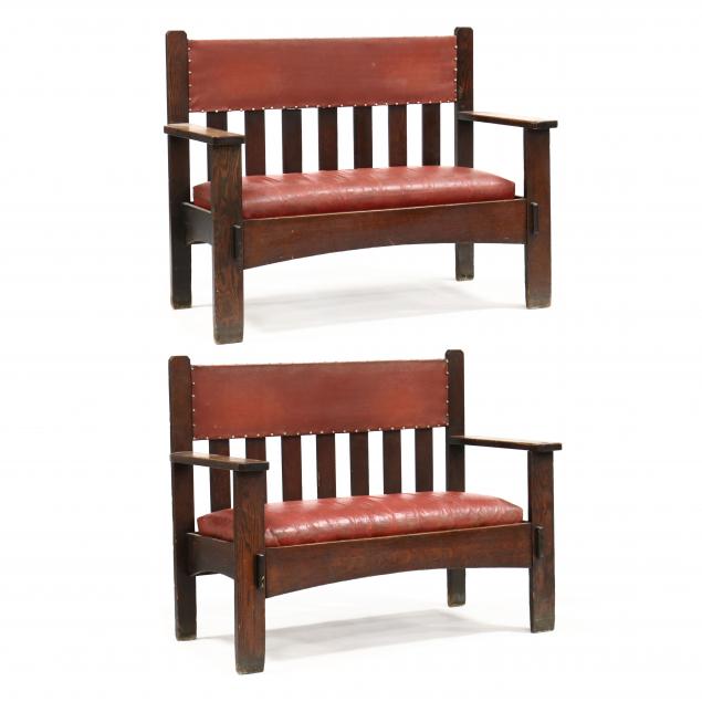 PAIR OF MISSION OAK SETTLES Early 349fc3