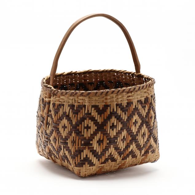 A VINTAGE CHEROKEE GATHERING BASKET