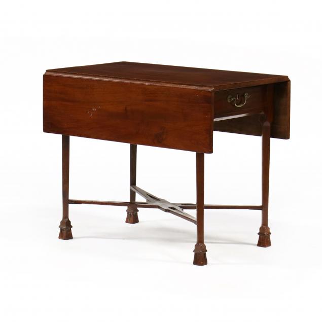 AMERICAN CHIPPENDALE MAHOGANY DROP