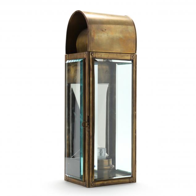 BRASS COACHMEN STYLE WALL LANTERN