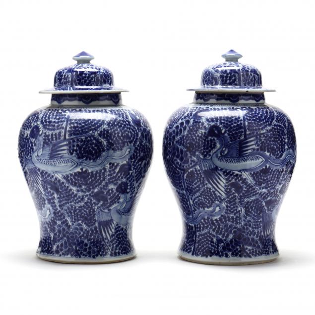 A PAIR OF CHINESE BLUE AND WHITE