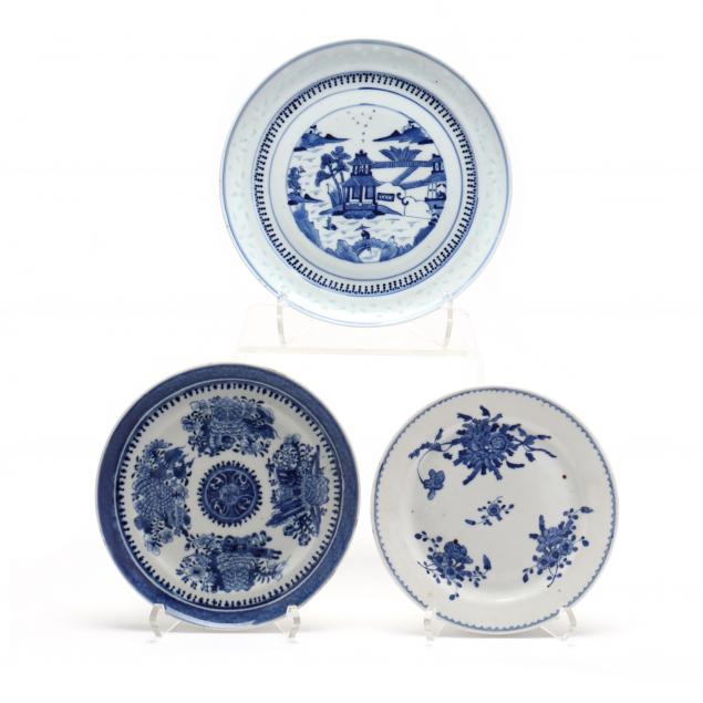 THREE CHINESE BLUE AND WHITE PORCELAIN 3480b7