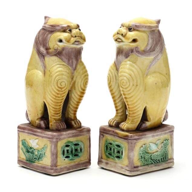 PAIR OF CHINESE YELLOW GLAZED FOO 3480c2