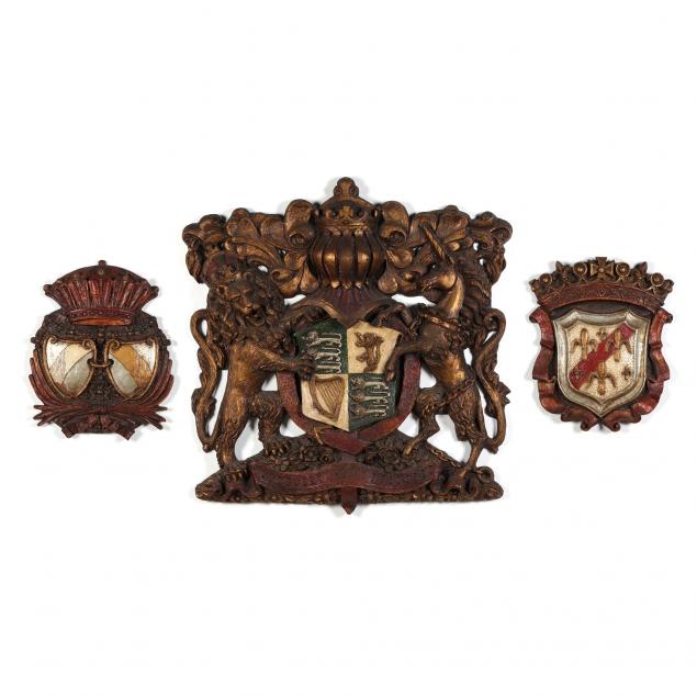 THREE DECORATIVE COAT OF ARMS WALL 348176