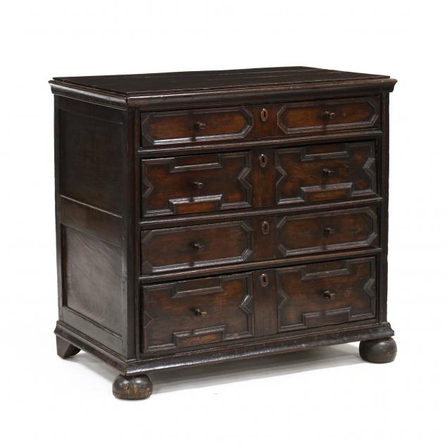 WILLIAM AND MARY WALNUT CHEST OF 3481c8