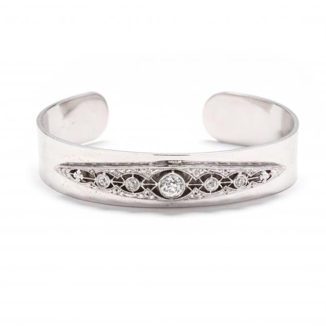 WHITE GOLD AND DIAMOND CUFF BRACELET