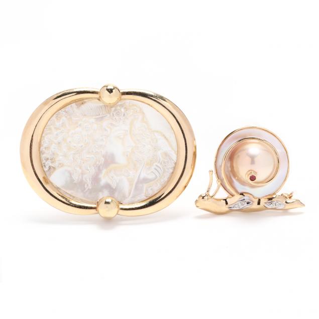 TWO GOLD AND PEARL BROOCHES The