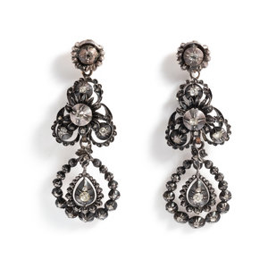 GEORGIAN CONVERTIBLE DIAMOND EARRINGS Containing 34839a