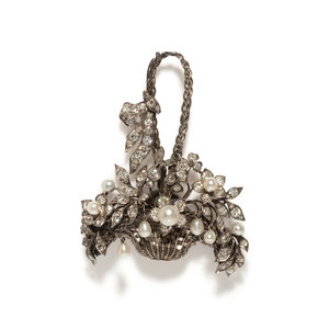 DIAMOND AND PEARL FLOWER BASKET 3483d2