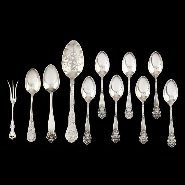 A GROUPING OF AMERICAN STERLING SILVER