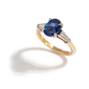 SAPPHIRE AND DIAMOND RING
Containing