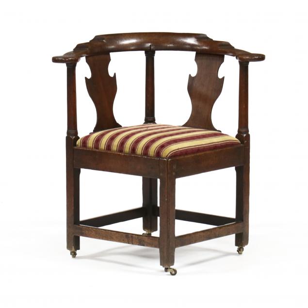 ENGLISH CHIPPENDALE OAK CORNER 348493