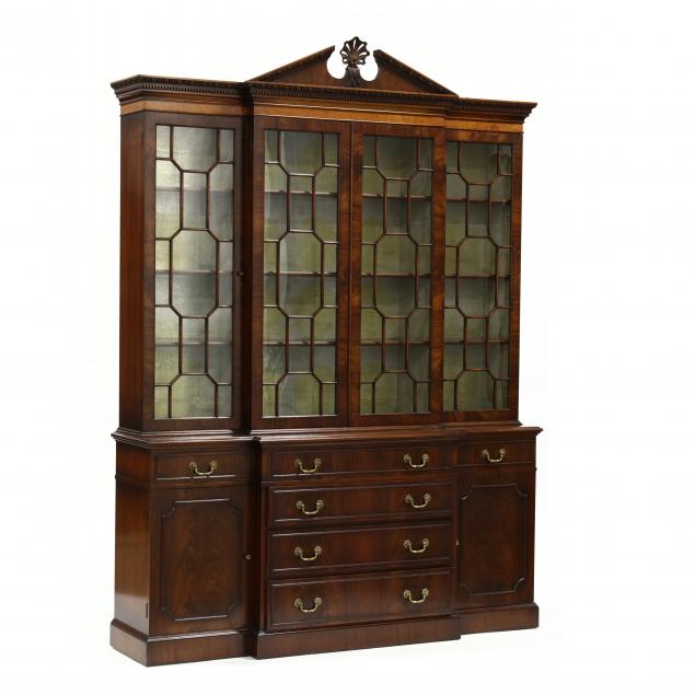 CHIPPENDALE STYLE MAHOGANY BREAKFRONT  348592