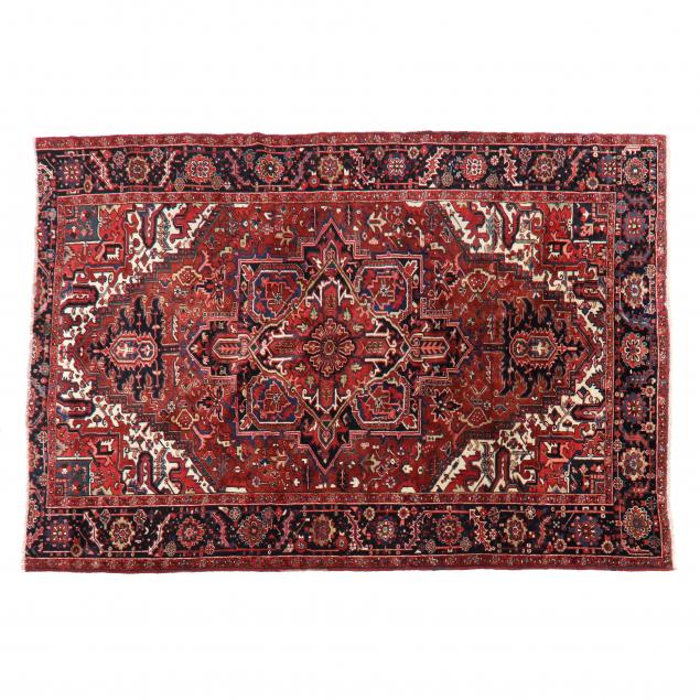 HERIZ RUG With center shaped medallion 348865