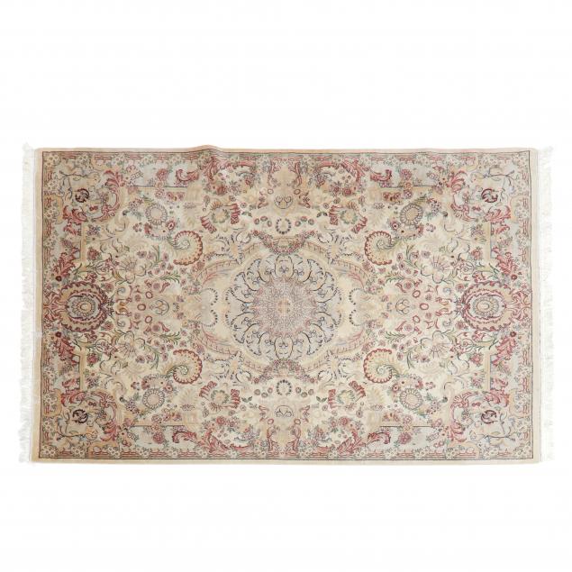 PAK PERSIAN RUG With ivory field 348b88