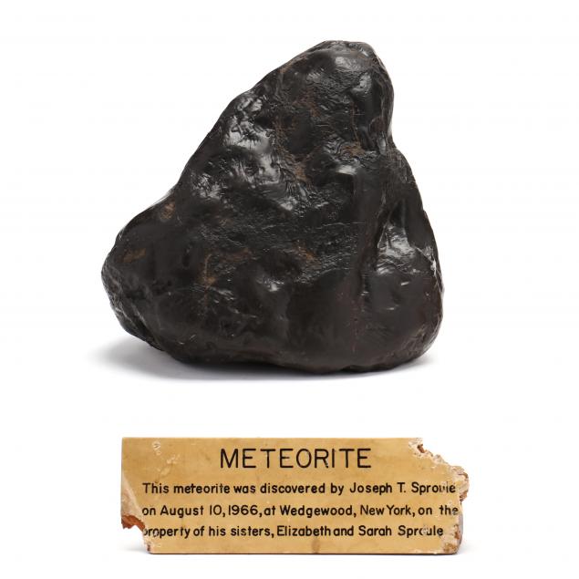 SIZABLE NON METALLIC METEORITE 348bfd