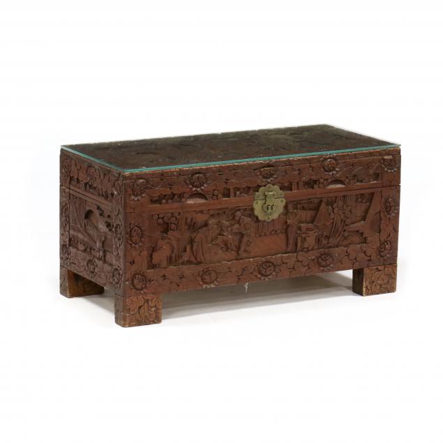 DIMINUTIVE CHINESE CARVED CAMPHOR 348cc8