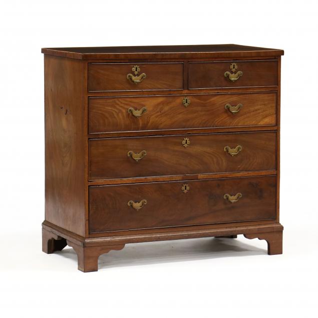 GEORGE III MAHOGANY CHEST OF DRAWERS