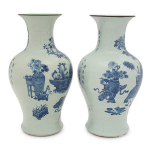 A Pair of Chinese Blue and White 34b546