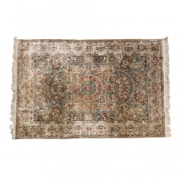 SILK AREA RUG Finely woven, ivory