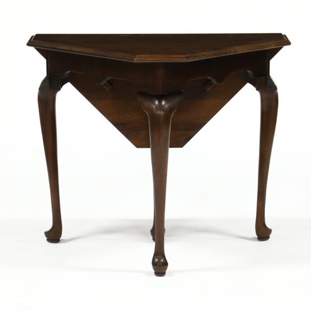 HENKEL HARRIS, QUEEN ANNE STYLE MAHOGANY