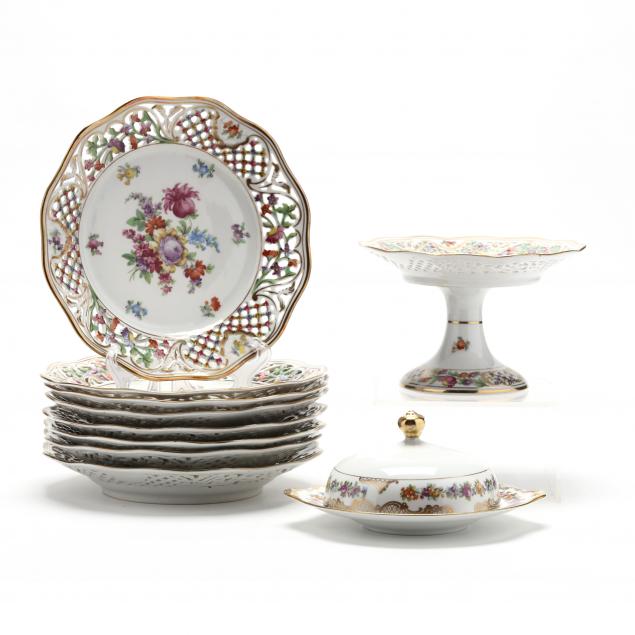 A GROUPING OF ANTIQUE DRESDEN CHINA