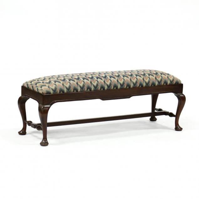 QUEEN ANNE STYLE MAHOGANY ELONGATED 34b828