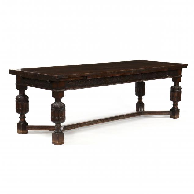 JACOBEAN STYLE OAK DRAW LEAF DINING