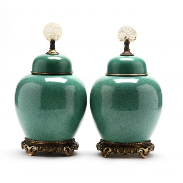 PAIR OF ENGLISH CERAMIC APPLE GREEN 34b838