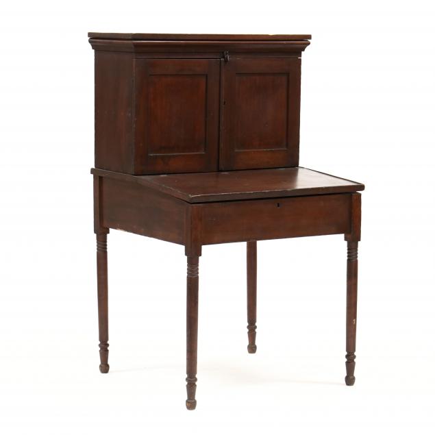 AMERICAN SHERATON SCHOOL MASTERS DESK