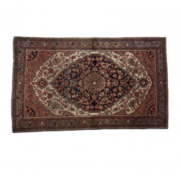 FERAGHAN AREA RUG Ivory field with